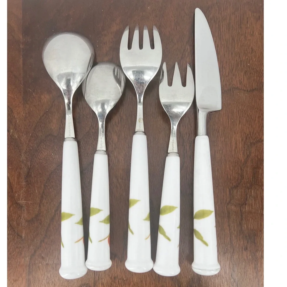 Noritake Flatware Set Stainless Ceramic Berries 'N Such Edition White 10pc Rero